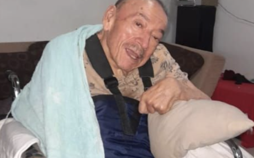 Solidaridad por Carlos: organizan una venta de empanadas para comprarle una silla de ruedas ortopédica